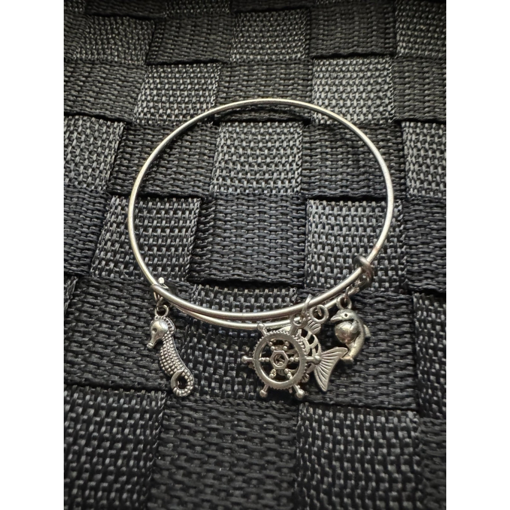 Bracelet - Picture 3 of 10